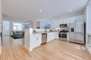 680 N Peoria St, Chicago, IL 60642 - Photo 11