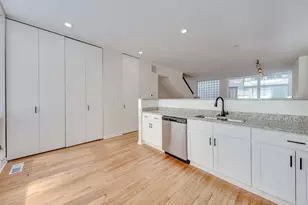 680 N Peoria St, Chicago, IL 60642 - Photo 13