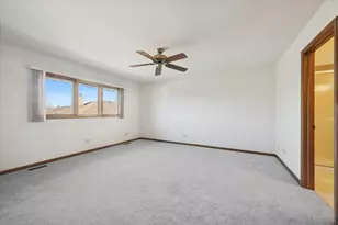 18230 Tennessee Ln, Orland Park, IL 60467 - Photo 9