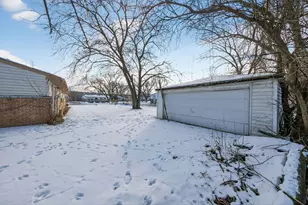 2711 W 165th St, Markham, IL 60428 - Photo 13