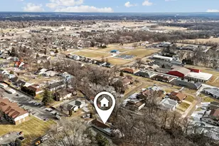 870 47th Ave, East Moline, IL 61244 - Photo 27