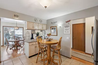 870 47th Avenue #2, East Moline, IL 61244 - Photo 9