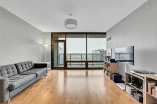 100 E 14th St, Chicago, IL 60605 - Photo 3