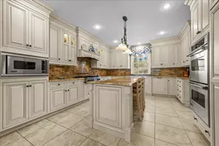 675 E Woodland Rd, Lake Forest, IL 60045 - Photo 17