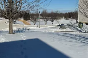 3210 Neubauer Circle, Lindenhurst, IL 60046 - Photo 35