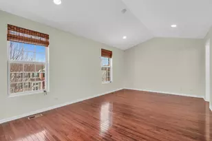 3210 Neubauer Circle, Lindenhurst, IL 60046 - Photo 17