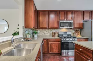 3210 Neubauer Circle, Lindenhurst, IL 60046 - Photo 11