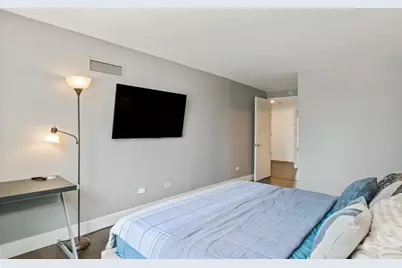 [Address not provided], Chicago, IL 60654 - Photo 11