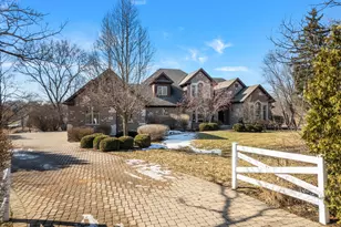 24599 W Indian Trl Rd, Barrington, IL 60010 - Photo 3