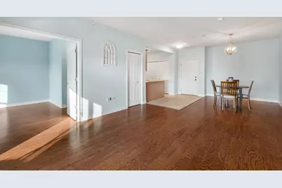 2692 Stone Circle #209, Geneva, IL 60134 - Photo 3