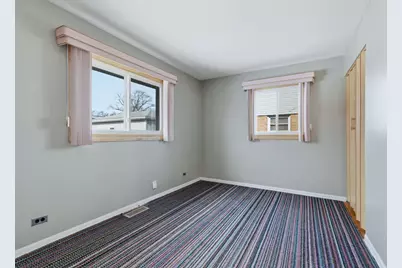 8808 Cranbrook Lane, Bridgeview, IL 60455 - Photo 9