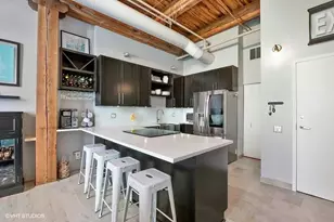 331 S Peoria St, Chicago, IL 60607 - Photo 9