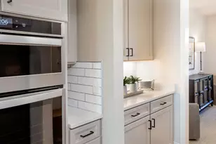 [Address not provided], Lindenhurst, IL 60046 - Photo 5