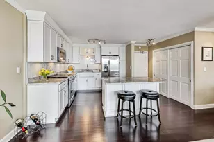 1516 N State Pkwy, Chicago, IL 60610 - Photo 11