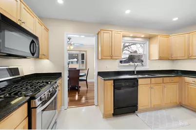1149 Carlisle Avenue, Elk Grove Village, IL 60007 - Photo 7