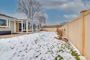 1149 Carlisle Ave, Elk Grove Village, IL 60007 - Photo 25