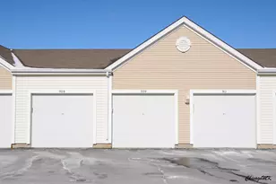 917 Silverstone Dr, Carpentersville, IL 60110 - Photo 13