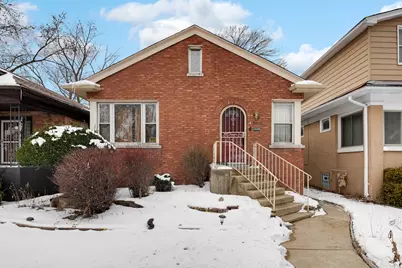 8054 S Jeffery Boulevard, Chicago, IL 60617 - Photo 1