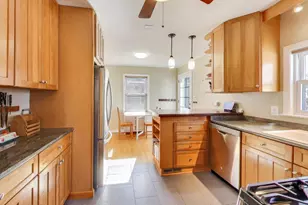 8132 Kolmar Ave, Skokie, IL 60076 - Photo 9