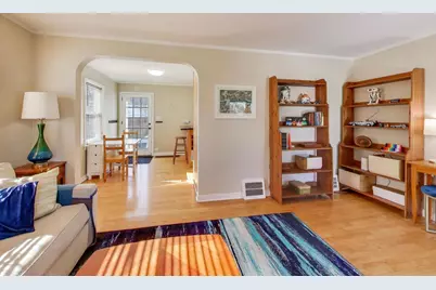 8132 Kolmar Avenue, Skokie, IL 60076 - Photo 5