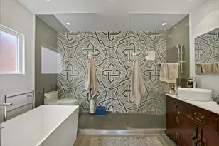 335 W Evergreen Ave, Chicago, IL 60610 - Photo 11