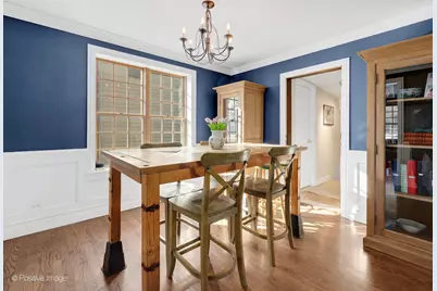 254 Coe Road, Clarendon Hills, IL 60514 - Photo 5