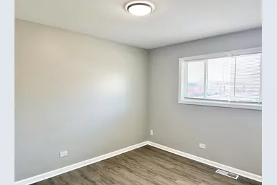 1721 E Roosevelt Road #4, Wheaton, IL 60187 - Photo 15