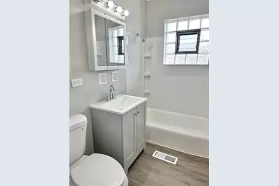 1721 E Roosevelt Road #4, Wheaton, IL 60187 - Photo 13