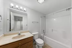 1537 Queen Ann Ln, Gurnee, IL 60031 - Photo 25