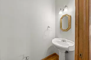 1537 Queen Ann Ln, Gurnee, IL 60031 - Photo 11