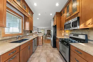 1537 Queen Ann Ln, Gurnee, IL 60031 - Photo 7