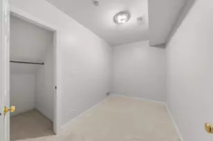 1537 Queen Ann Ln, Gurnee, IL 60031 - Photo 17