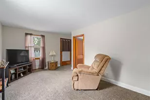 500 Clinton St, Lockport, IL 60441 - Photo 7