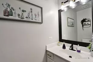 451 W Waterbury Dr, Round Lake, IL 60073 - Photo 5