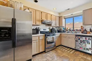 8426 W Catalpa Ave, Chicago, IL 60656 - Photo 9