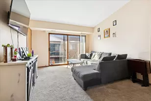 8426 W Catalpa Ave, Chicago, IL 60656 - Photo 5