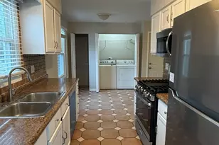 2490 Ridge Ave, Aurora, IL 60504 - Photo 9