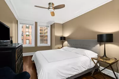 3300 N Lake Shore Drive #8D, Chicago, IL 60657 - Photo 13