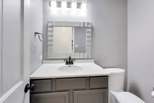 27W439 Chartwell Dr, Winfield, IL 60190 - Photo 15