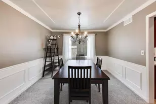 27W439 Chartwell Dr, Winfield, IL 60190 - Photo 5