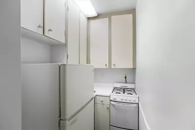 3727 N Pine Grove Avenue #214, Chicago, IL 60613 - Photo 7