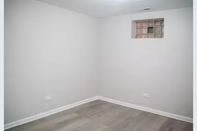 [Address not provided], Chicago, IL 60629 - Photo 15