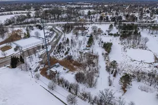 25575 N Fairfield Rd, Hawthorn Woods, IL 60047 - Photo 9