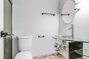 230 E Ontario St, Chicago, IL 60611 - Photo 15