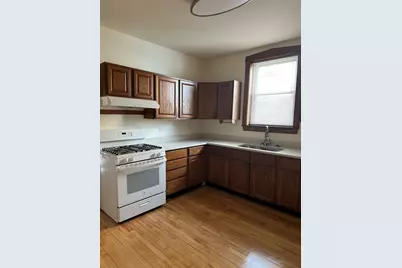 [Address not provided], Berwyn, IL 60402 - Photo 5