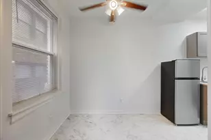 3727 N Pine Grove Ave, Chicago, IL 60613 - Photo 5