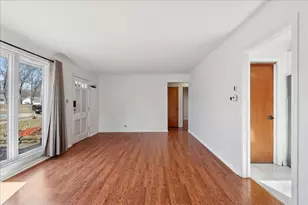 17561 Hillside Ave, Homewood, IL 60430 - Photo 9