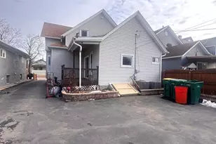 619 N Broadway St, Joliet, IL 60435 - Photo 3