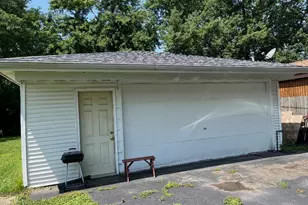 6918 Garden Ln, Bridgeview, IL 60455 - Photo 15