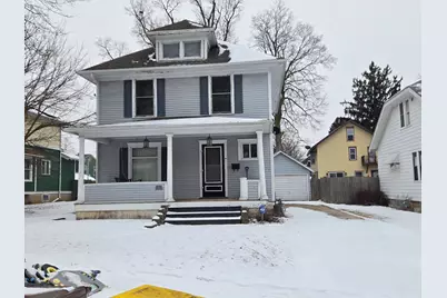 25 E Roosevelt Street, Freeport, IL 61032 - Photo 1